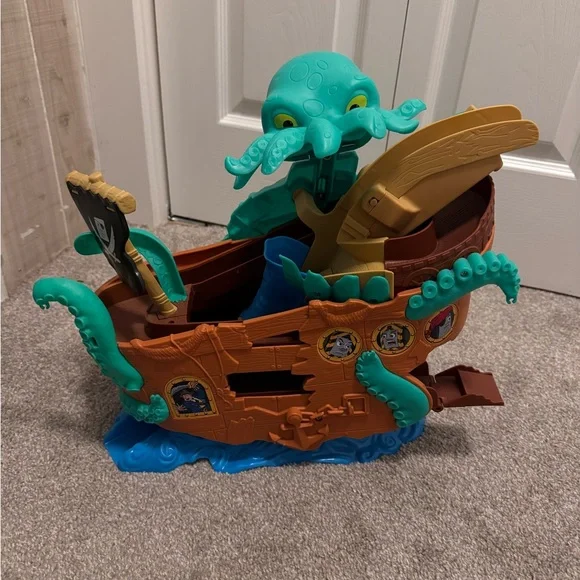 {Thomas the train} toy bundle - Picture 4 of 16